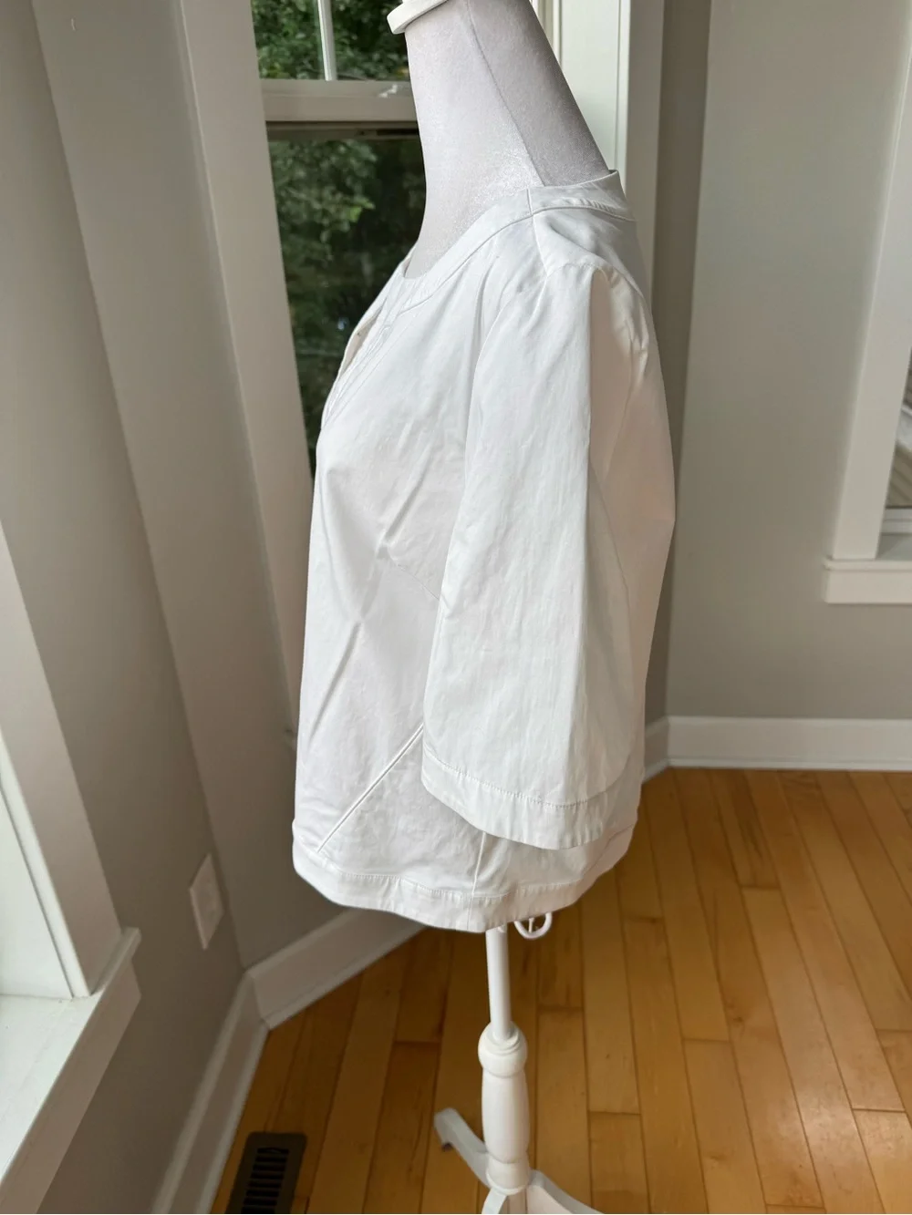 Carlisle Collection White Structured Minimalist Cotton Short Sleeve Blouse Sz 6 - Picture 2 of 8